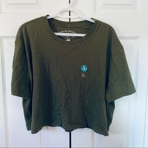 ✨NWT Army Green Aeropostale 80’s Boxy Cropped Tee✨